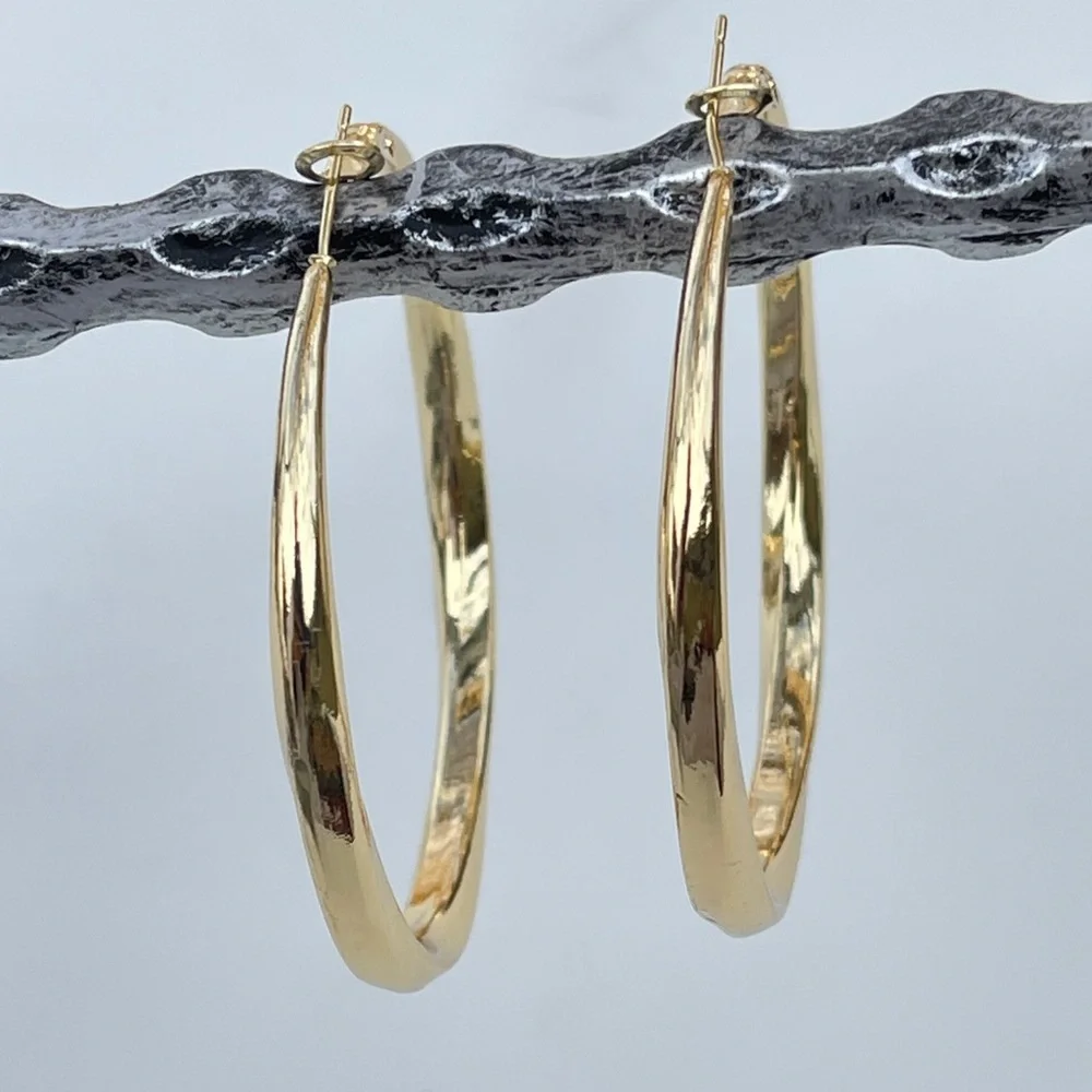 NEW 18K Gold Plated Chunky Big Circle Drop Hoop Earrings 2 1/4” - Picture 10 of 14